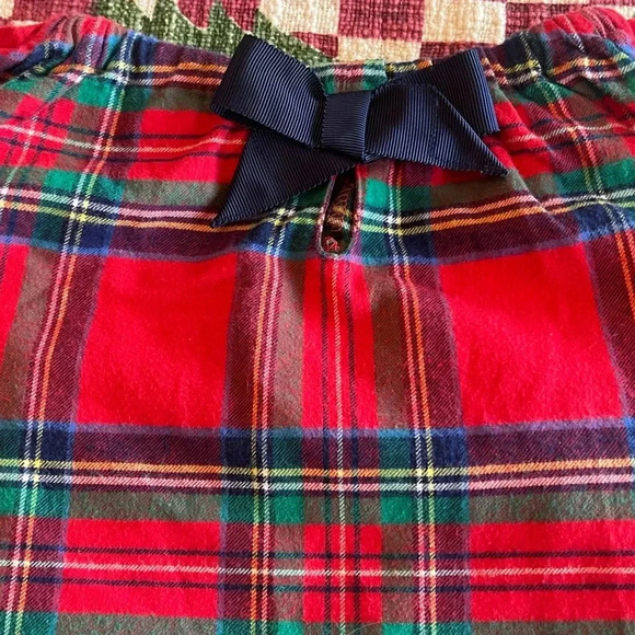 Beautiful Vineyard Vines girls shirt with open sleeve and bow detail - Picture 4 of 5